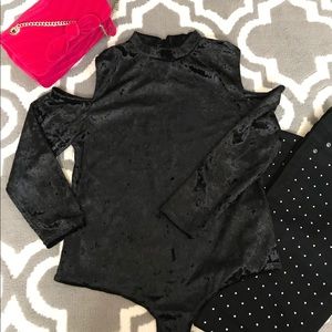 NY & CO Black, Cold-Shoulder Bodysuit